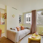 Paris Home Collection - Serviced Apartments Champs-Elysees - Rue De Ponthieu