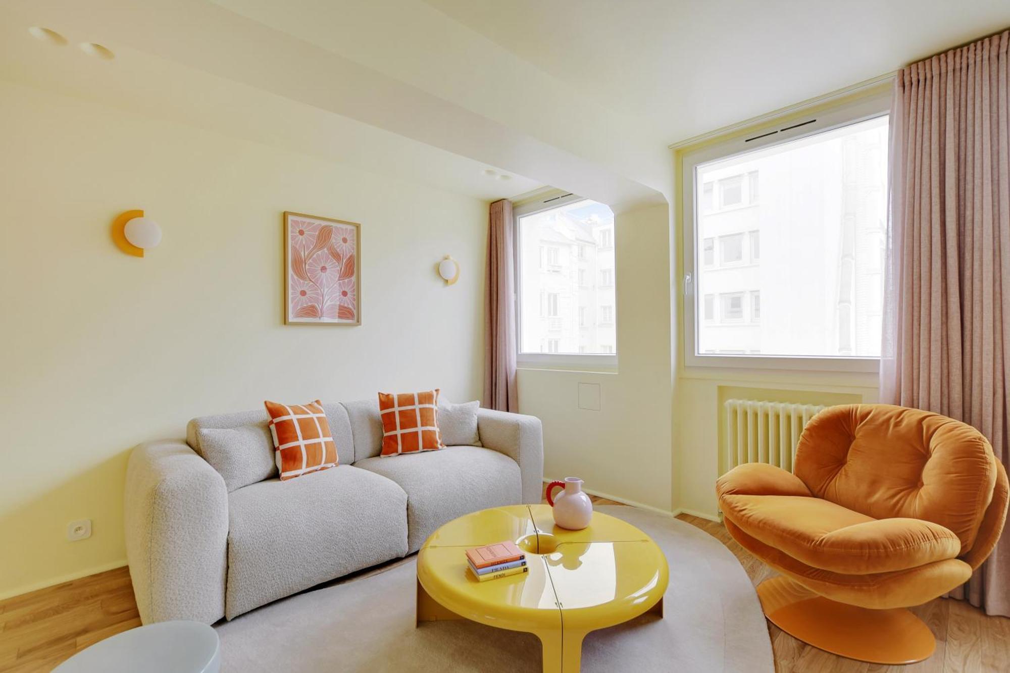 Collection - Serviced Champs-elysees - Rue De Ponthieu Apartment *