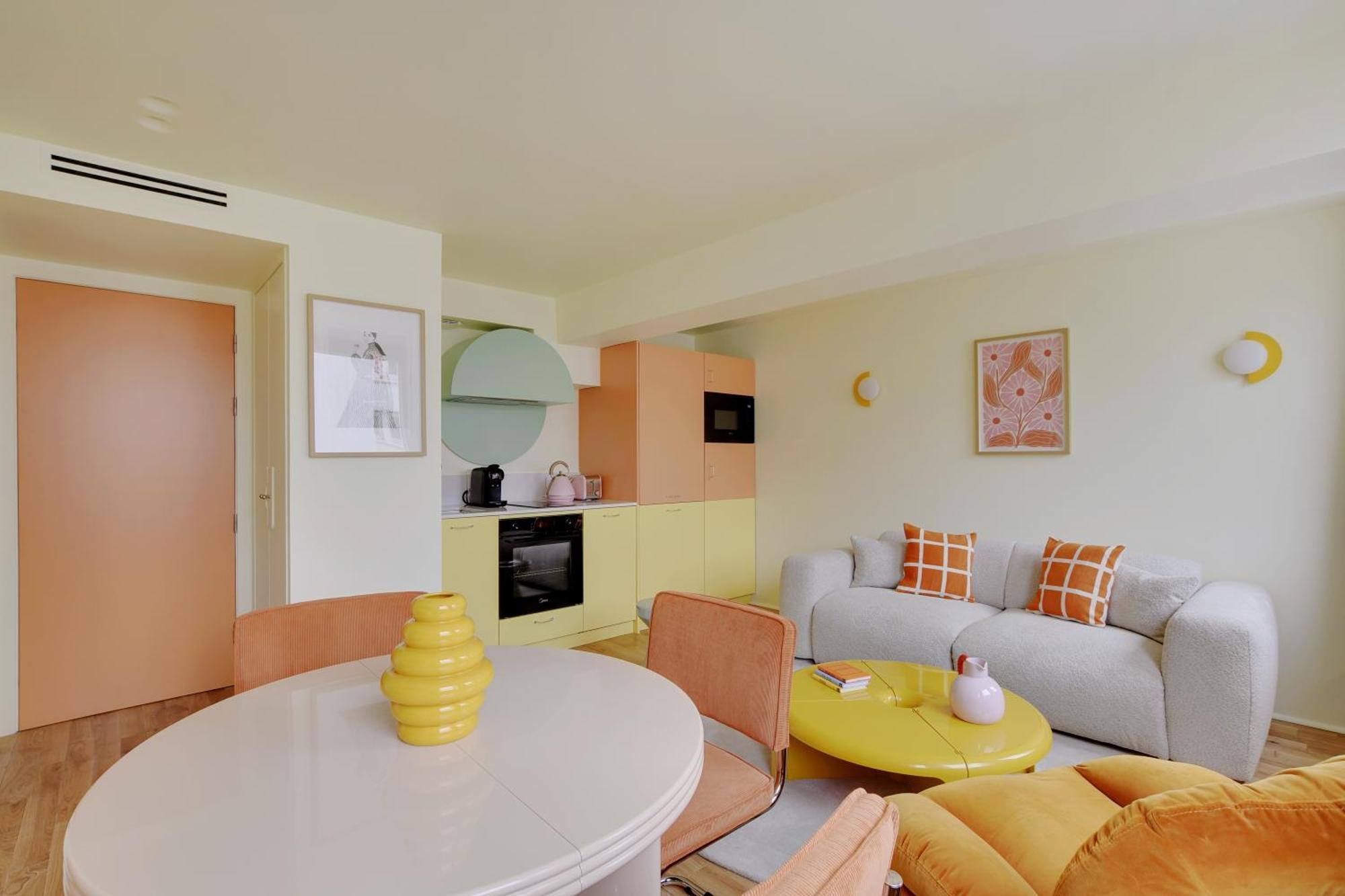 Collection - Serviced Champs-elysees - Rue De Ponthieu Apartment Paris