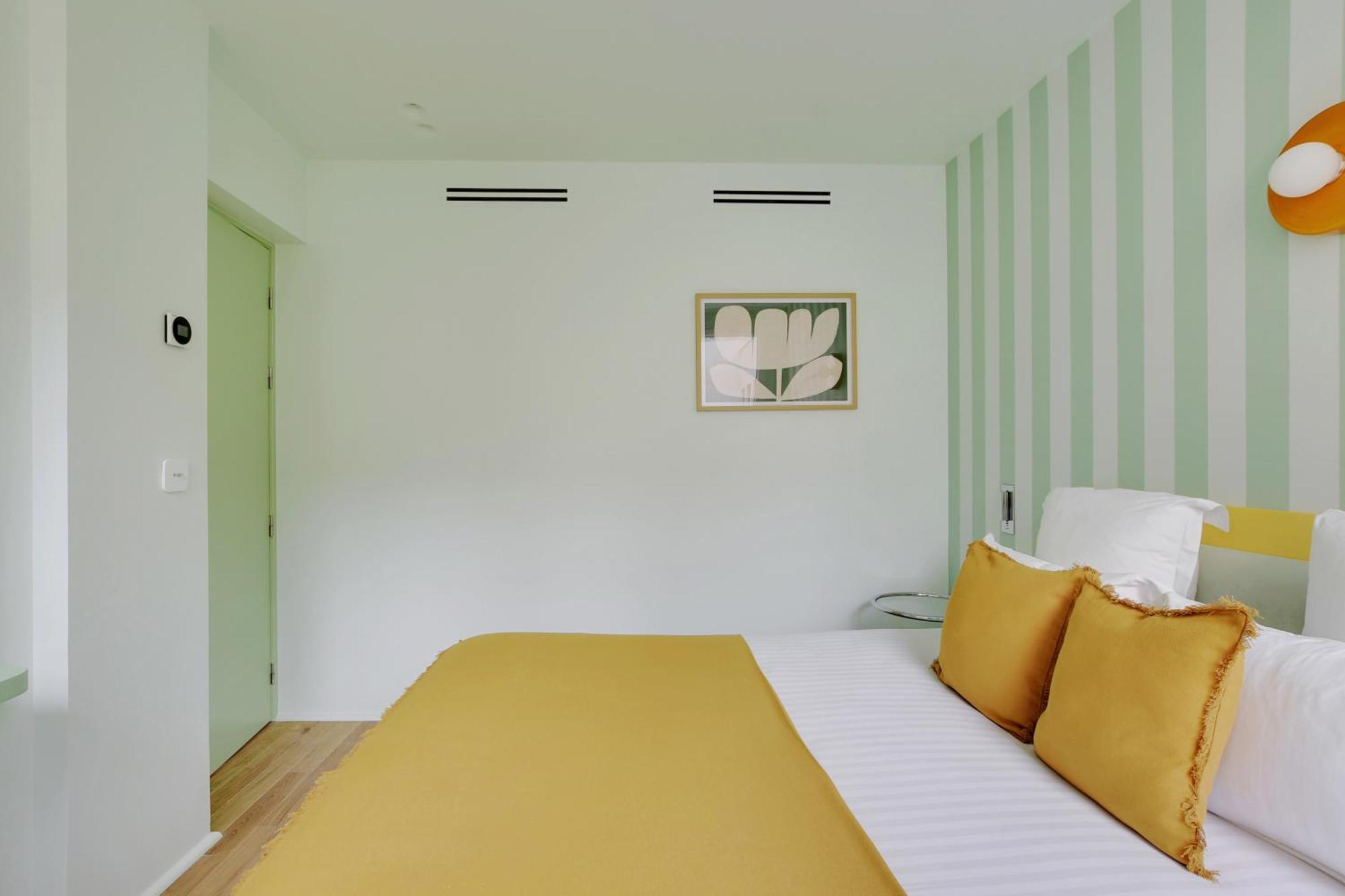 Collection - Serviced Champs-elysees - Rue De Ponthieu Apartment *
