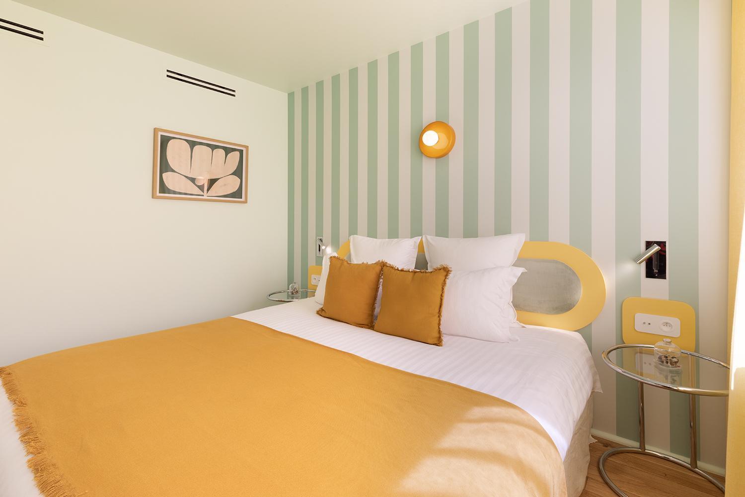 Collection - Serviced Champs-elysees - Rue De Ponthieu Apartment Paris